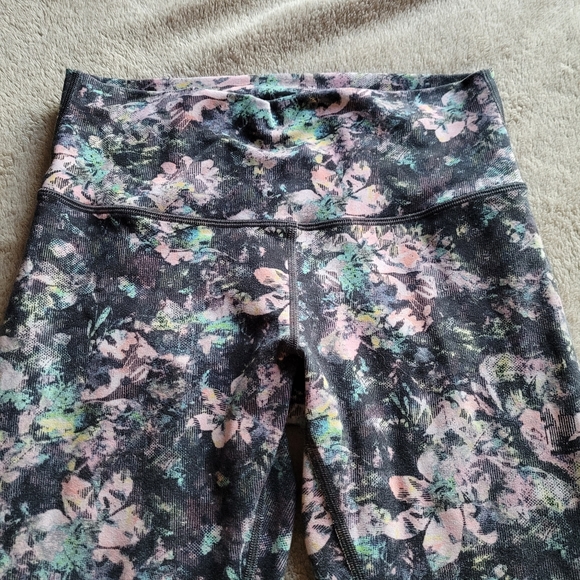 Lululemon Wunder Under Dappled Daze Multi size 8 - Picture 3 of 8